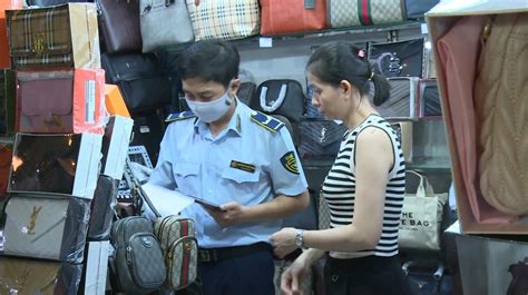 ben thanh market fake watches|Hundreds of suspected fake fashion accessories seized at Ho Chi .